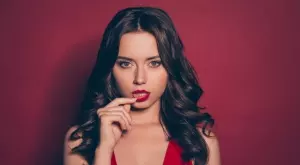 Женски виц за 18 юли 2023: Жена си поръчала платен любовник