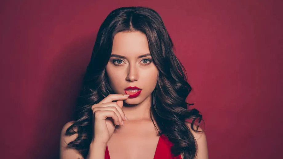 Женски виц за 18 юли 2023: Жена си поръчала платен любовник