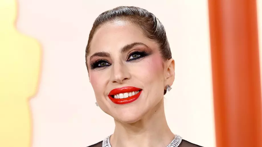 Няма да познаете Лейди Гага без грим (СНИМКА)