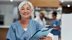 Над 60% от медицинските сестри в България са в пенсионна възраст 