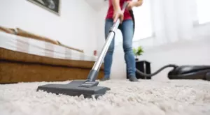 Хитър трик, с който килимът ви ще изглежда като нов