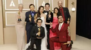 Големите победители от наградите Оскар 2023 (СНИМКИ + ВИДЕО)