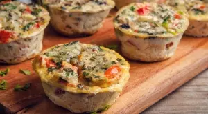 Солени мъфини с броколи и фета сирене