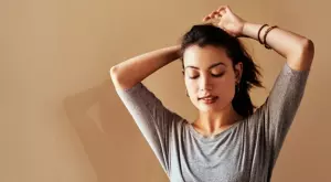 Носеното на ластик около китката може да ви убие, ето защо (ВИДЕО)