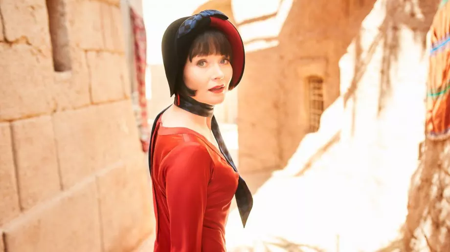 Мис Фишър с епичен филмов завършек на серийните си криминални мистерии по Epic Drama