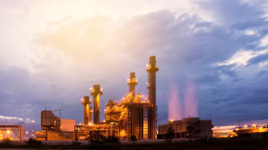 Най-големите енергийни компании в ЕС свиват пазарните си дялове   