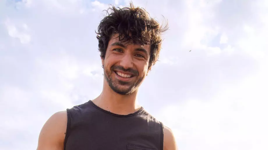 Горещо: Ето как ергенът Евгени поддържа секси тяло (ВИДЕО)