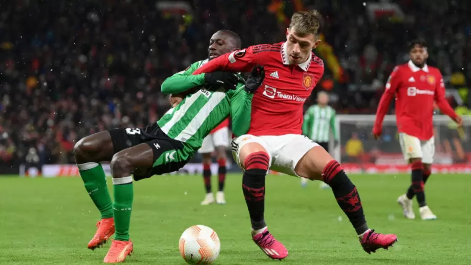 Adidas и Манчестър Юнайтед подписаха спонсорски договор за рекордните 1.2 млрд. долара