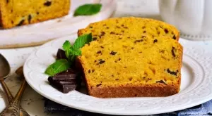 Ароматен и лесен кекс с портокал и шоколад