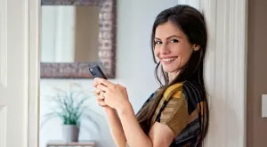 Женски виц за 5 декември 2023: Скъперница решила да си поръча жиголо