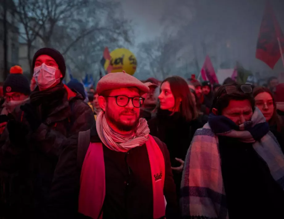 123 полицаи са ранени по време на протестите във Франция