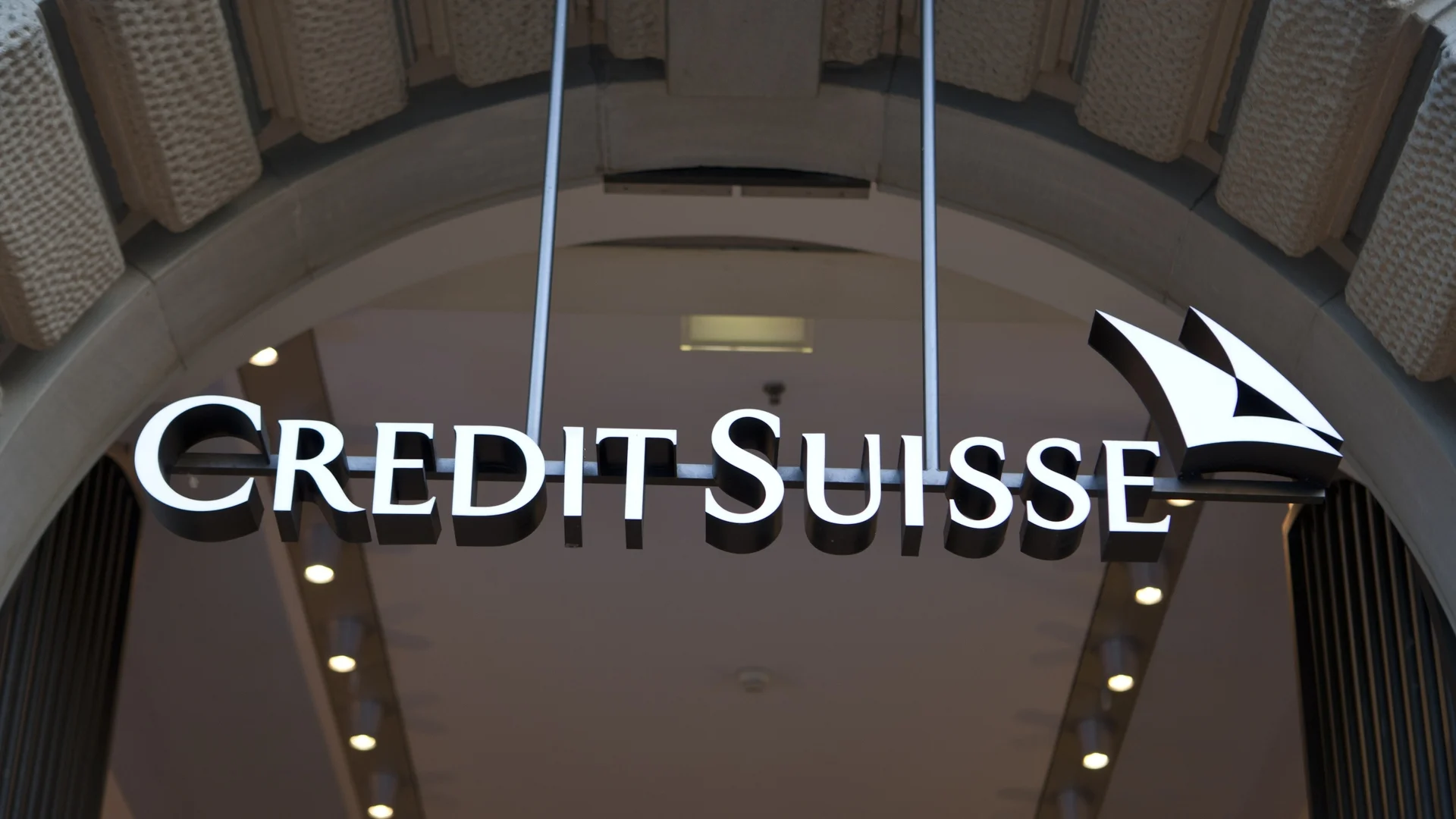 Година след фалита на Credit Suisse: Какво е състоянието на европейските банки?