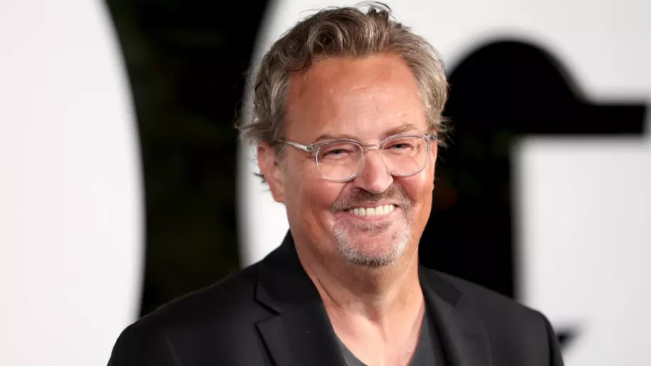 Двойнственият живот на Матю Пери