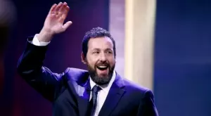 Адам Сандлър трогна света с нежния си жест към Дженифър Анистън 