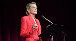 Фалитът на SVB: Американската актриса Шарън Стоун е загубила половината си пари