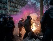 Стотици арестувани в Париж, не искат да работят до 64 години