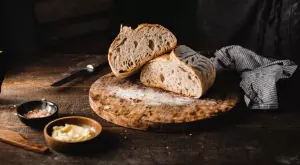 Здравословен и лесен хляб от лимец без месене