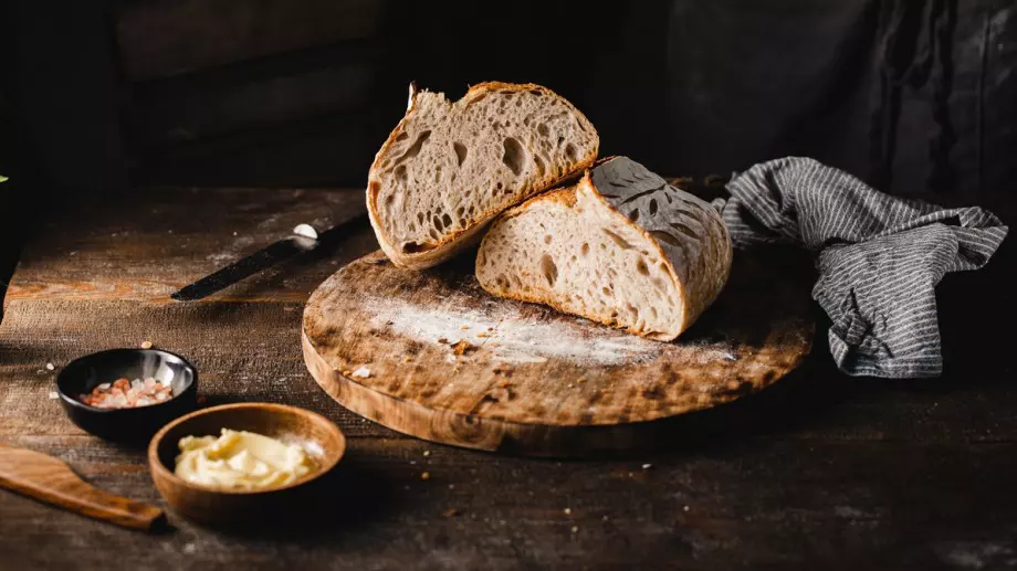 Здравословен и лесен хляб от лимец без месене