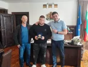 Кметът на Димитровград посрещна у дома европейския шампион по борба Георги Иванов