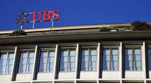 UBS приоритизира интегрирането на инвестиционния бизнес на Credit Suisse