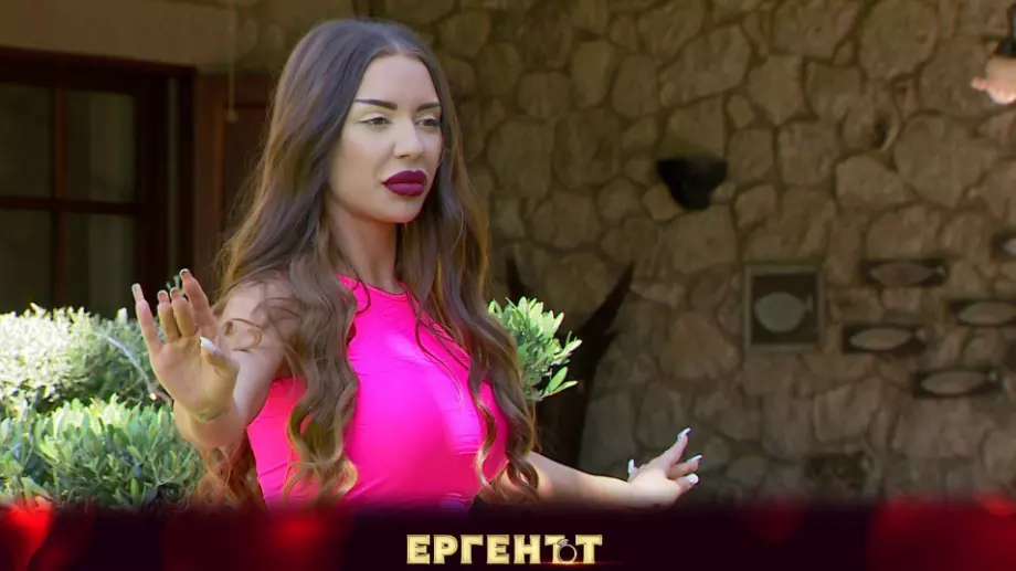 Жестока война между Мони Зенгинер и Габи Бланко от "Ергенът" (ВИДЕО)