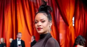 Как да се гримирате за пред камера според гримьорката на Риана (ВИДЕО)