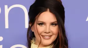 Лана Дел Рей разкрива личния си свят в новия си албум