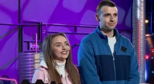 Ето на коя известна певица е сестра Вики от "Един за друг" (СНИМКИ+ВИДЕО)