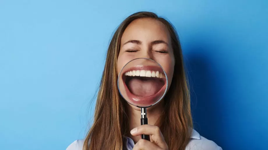 Виц на деня: Габровец се разхожда