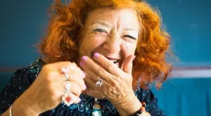 Виц за 7 юни 2023: Баба решила да си купува бански