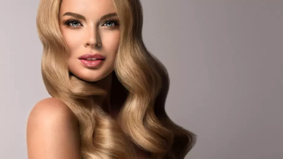 Хитър трик, с който и най-тънката коса ще изглежда гъста (ВИДЕО)