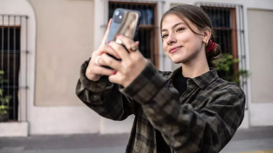 Жените, които правят тези 3 селфита, остаряват по-бързо