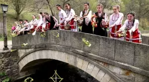 Девойки от "Училище за лазарки" ще пресъздадат обичая лазаруване в Етъра