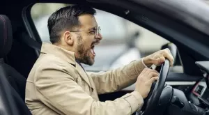 Този аромат успокоява агресивните шофьори