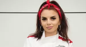 Цвети от Hell's kitchen с лаф за поп-фолк певицата Мария (ВИДЕО)