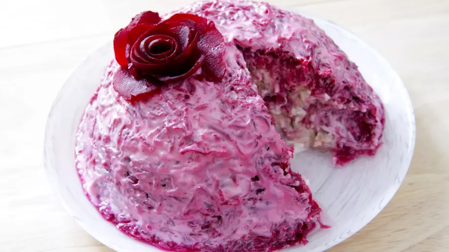 Ще се влюбите в тази салата с цвекло и майонеза