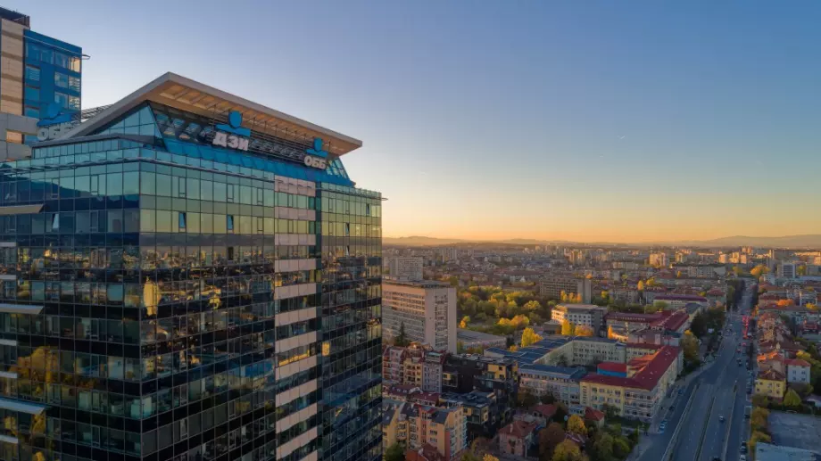 КВС Банк официално се влива в ОББ