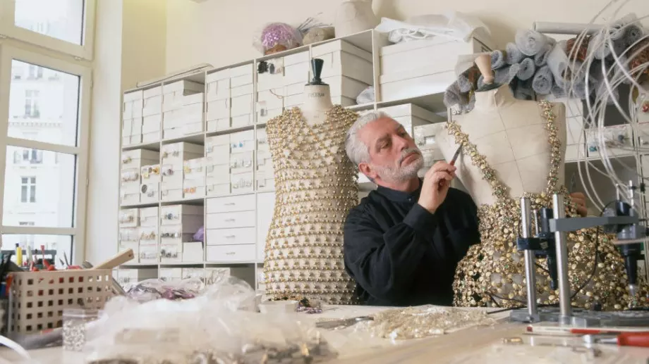 Академията за мода в България почете паметта на Пако Рабан