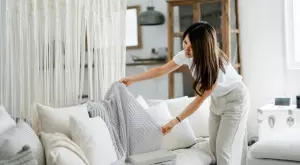 2 изпитани метода да се отървете от миризмата на цигари в дома си