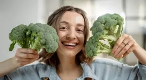 Учени: Яжте броколи за здравето на червата 