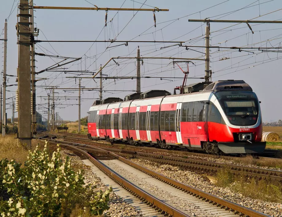 Влак дерайлира в САЩ