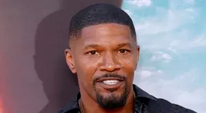 Приели са по спешност в болница Джейми Фокс 