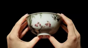 Продадоха порцеланова купичка за 25 млн. долара