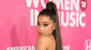 Ариана Гранде шокира: Прекалявах с антидепресантите и алкохола (ВИДЕО)