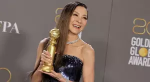 След 20-годишен годеж: Мишел Йео се омъжи (СНИМКИ)