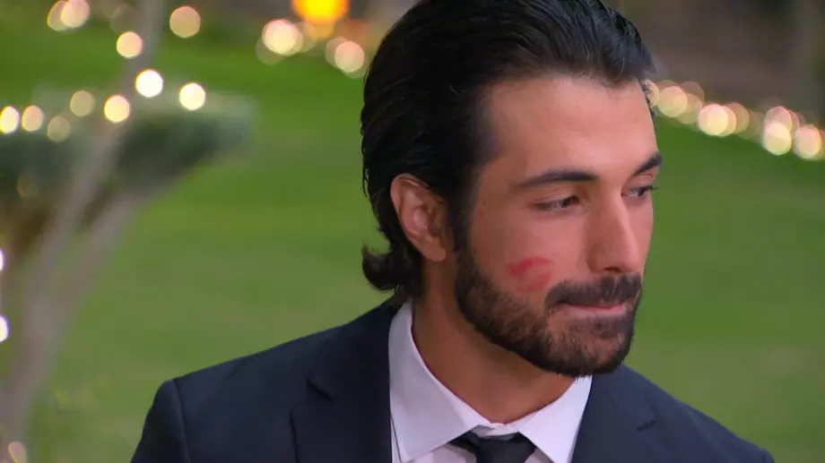 Разкриха колко пъти се е целувал Евгени в 