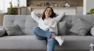 Жесток трик как да изперете дивана без професионални уреди (ВИДЕО)