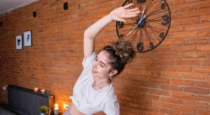 С тези лесни упражнения ще оправите стойката си (ВИДЕО)