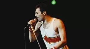 Продават дома на Фреди Меркюри в Лондон (СНИМКА)