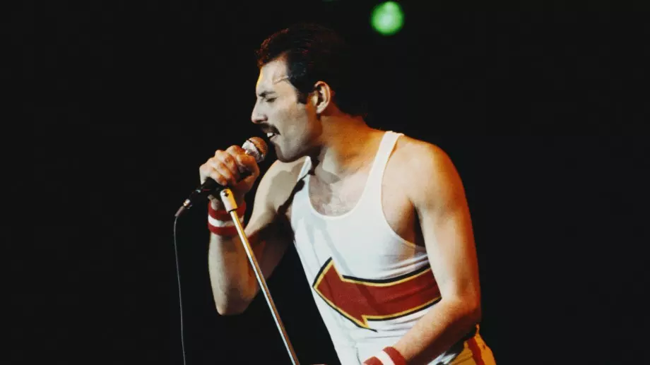 Продават дома на Фреди Меркюри в Лондон (СНИМКА)